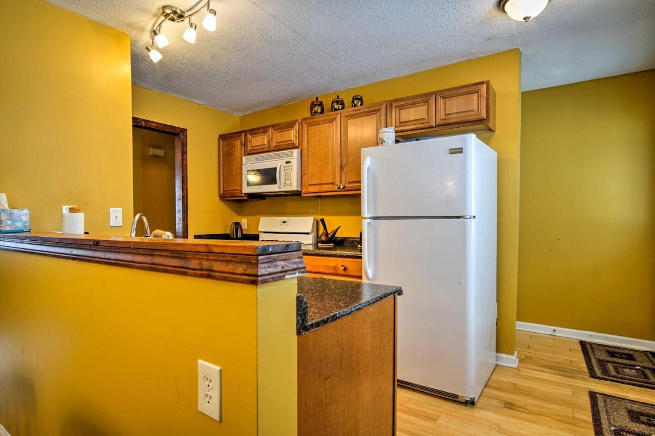Wooded Twin Lakes Retreat 13 Mi To Lake Michigan! Exterior foto